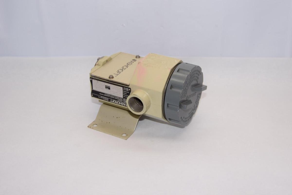Used ASHCROFT PPDN7GGB25 XK3 15A 125/250/480Vac 30/500psi Pressure Sensor Switch