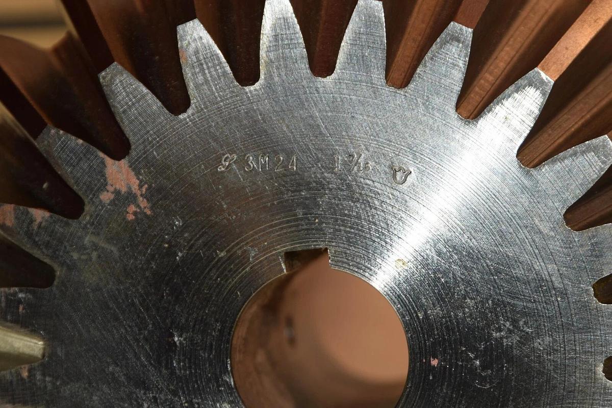 Linn Gear 3M24 1 7/16" 1-7/16" Bore Steel miter gear,  pitch 8, 24 Teeth