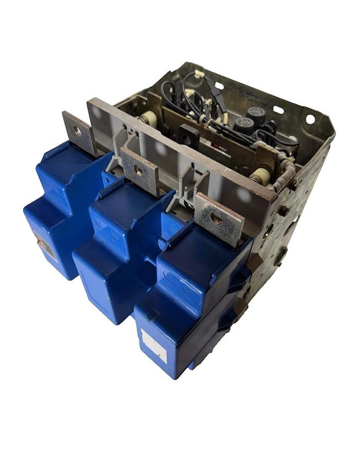 Refurbished Cutler-Hammer EATON Size Sz 6 Contactor 10-5822, Ser C1,  700A 600V-AC, 18690