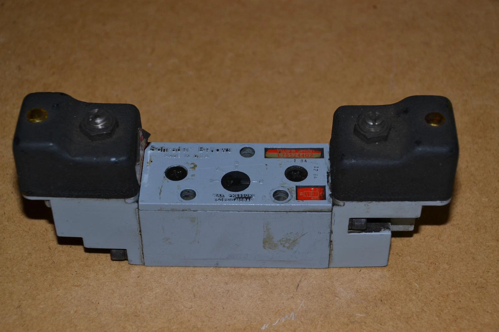 Used SCHRADER BELLOWS SOLENOID VALVE VALVAIR SPRINT L75524402 110/120V 150PSI 10BAR