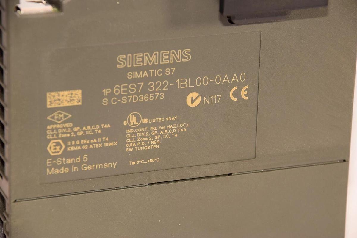 Used SIEMENS 6ES7 322-1BL00-0AA0 Simatic S7 Digital Output Module 6ES73221BL000AA0
