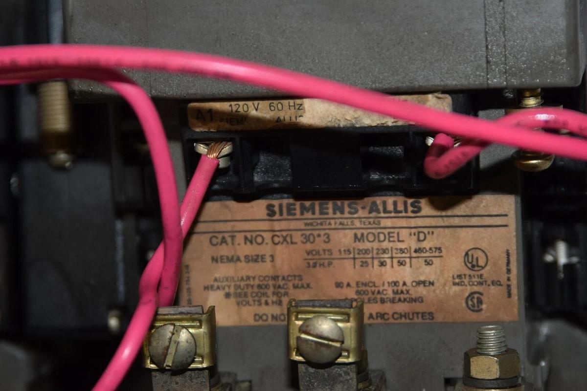 Used SIEMENS-ALLIS  Reversing Contactor CXL30*3 120V Model D OLR0253 Size Sz 3
