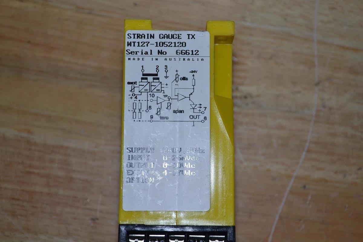 Refurbished ANALOGUE PROCESS CONTROL SYSTEMS APCS STRAIN GAUGE TRANSMITTER WT127-1052120
