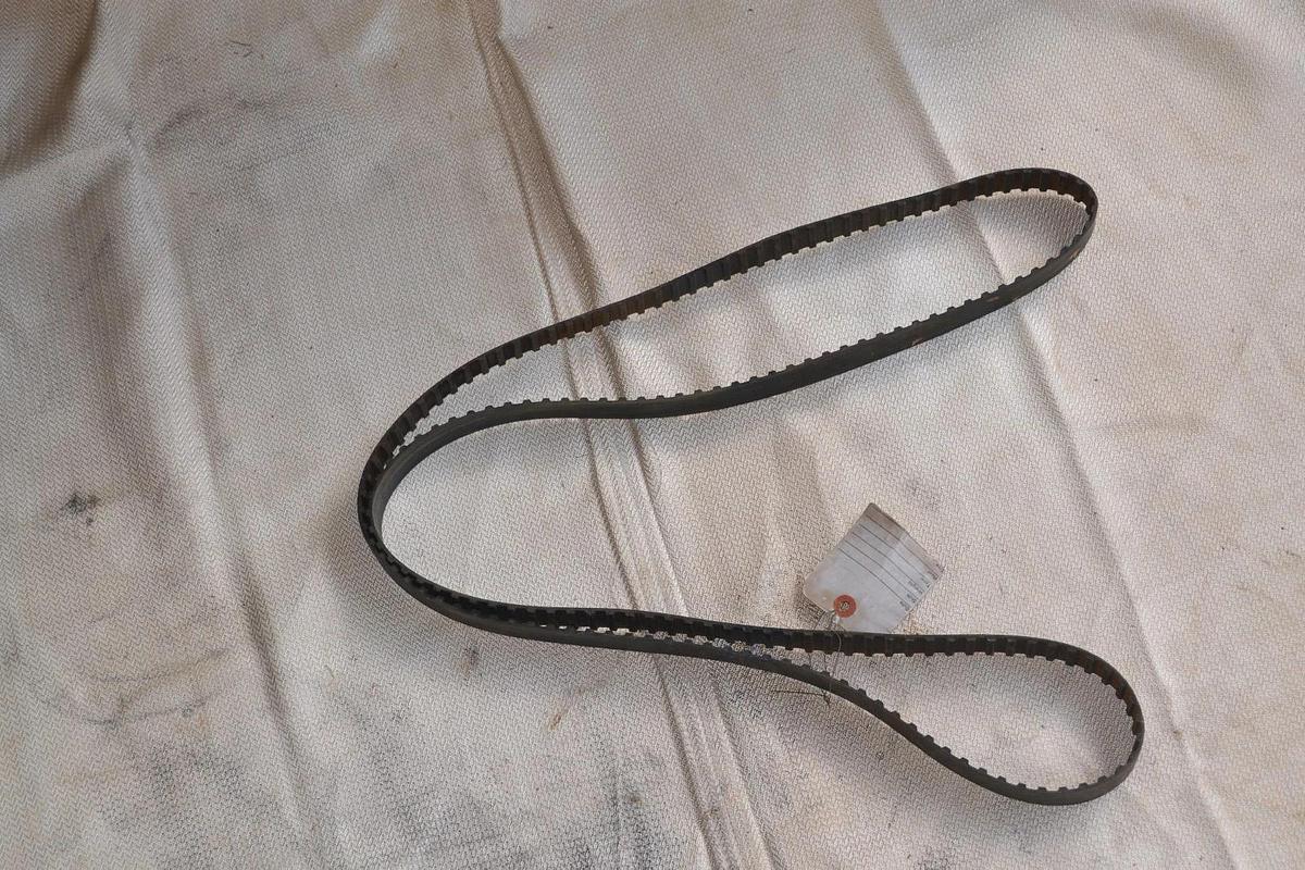 Goodyear 900H100  Timing Belt NEW  900 H 100 1" wide
