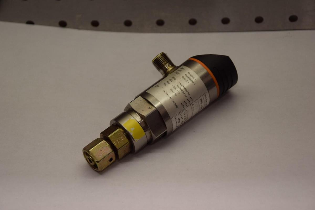 Used IFM Efector Pressure Sensor Unit,  PN5004