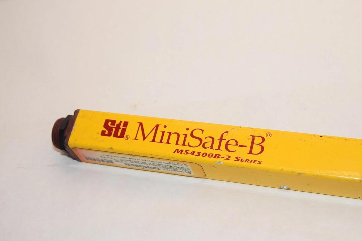 Used STI MS4336B-2 Minisafe-B MS4300B-2 Series 36" Light Curtain Transmitter