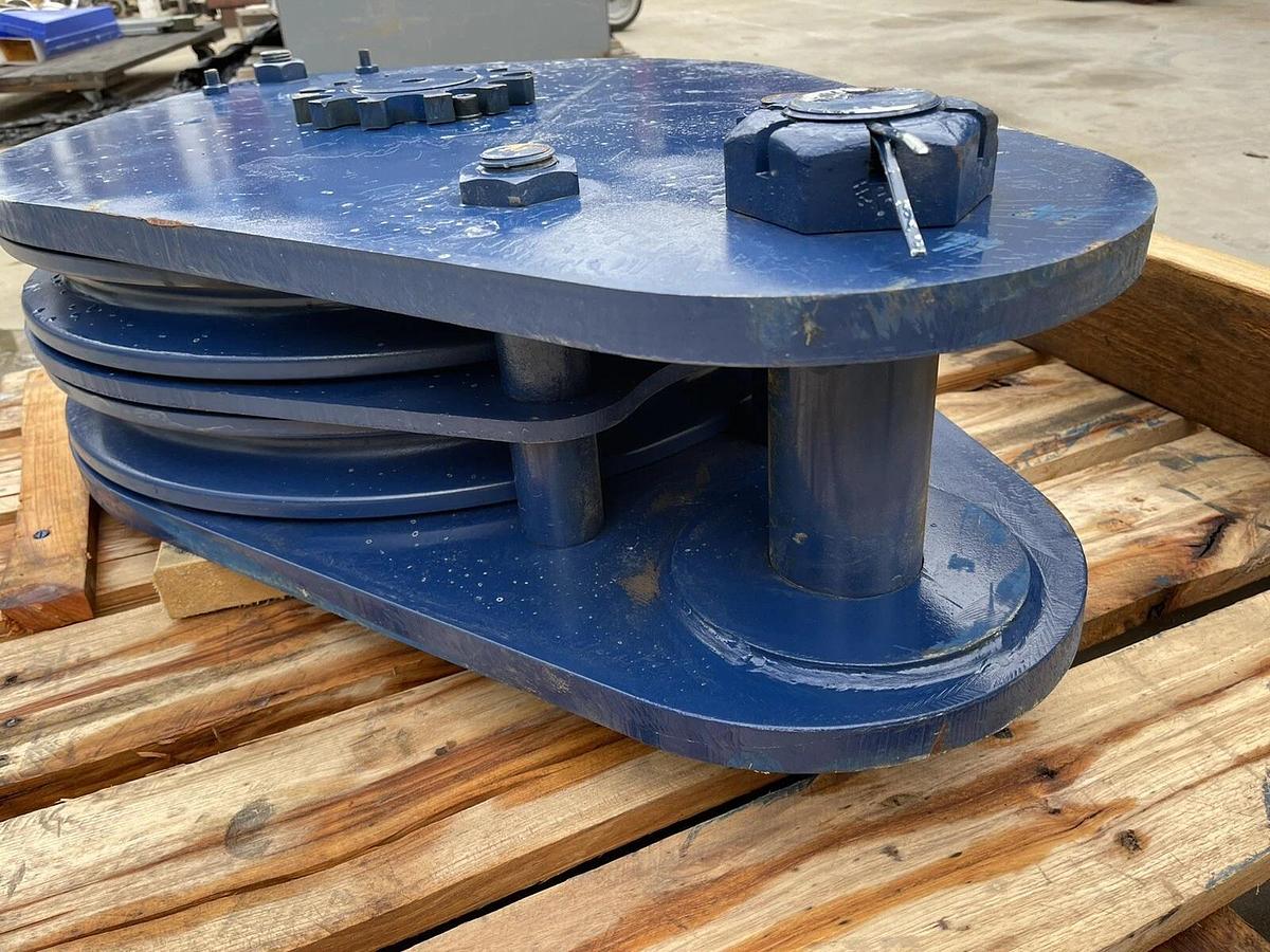 New, Mckissick 45 ton 680 Block Sheave Mast for Hook Capacity 45 Tons 24" Double