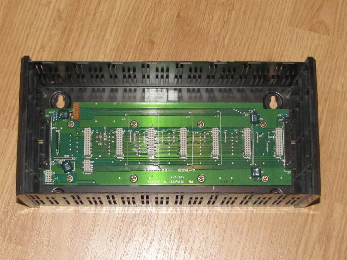 Used RELIANCE AUTOMAX PLC 7 SLOT RACK CHASSIS 45C914