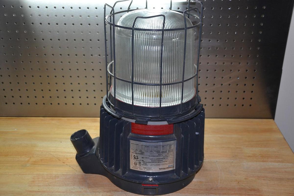 Used Crouse-Hinds Champ DMV Lighting DMVM-J-175-GP-127/200/254/277V DBR HAZARDOUS LOC