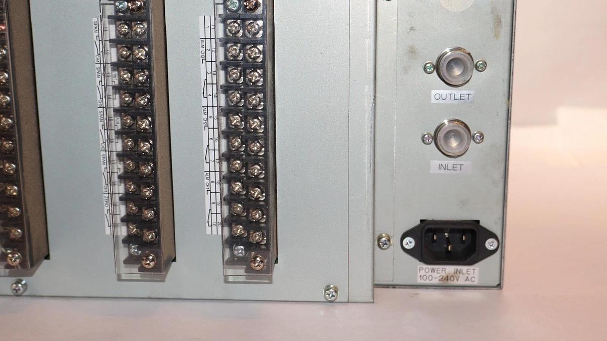 Used Yokogawa IR200-FNGKRTNNNN-4RE , Model IR200 100-240Vac Infrared Gas Analyzer