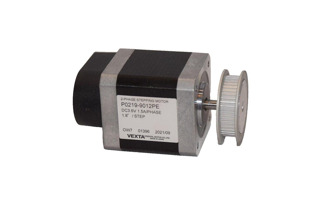 Used VEXTA Oriental 2 phase Stepping Motor P0219-9012PE 3.6v w/ E5-400-197-NE-S-D-D-B
