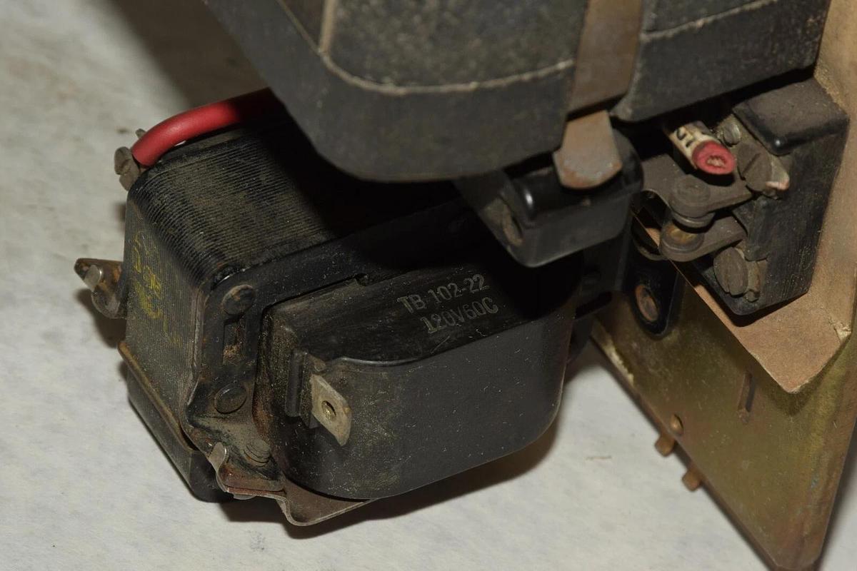 Used CLARK CONTROLLER 13U31 6013 Size 1 600Vac 120V Coil Contactor