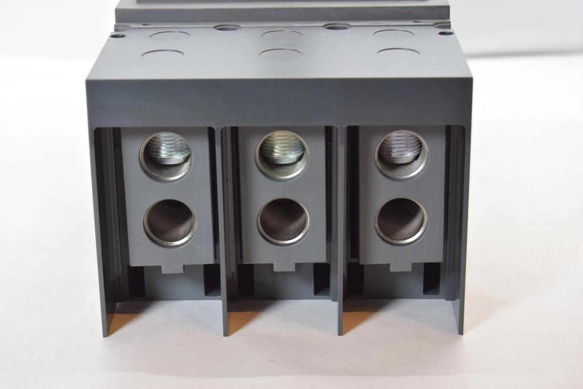 Noark Circuit Breaker 400A M3N M3N400T3LBE 400 Amp 3P 600c 50/60hz (NEW)