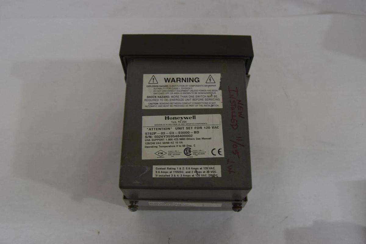 Used HONEYWELL 9782P-03-C3-E0000-BD  pH ANALYZER  51309430-001 079132d/c 079114e/j