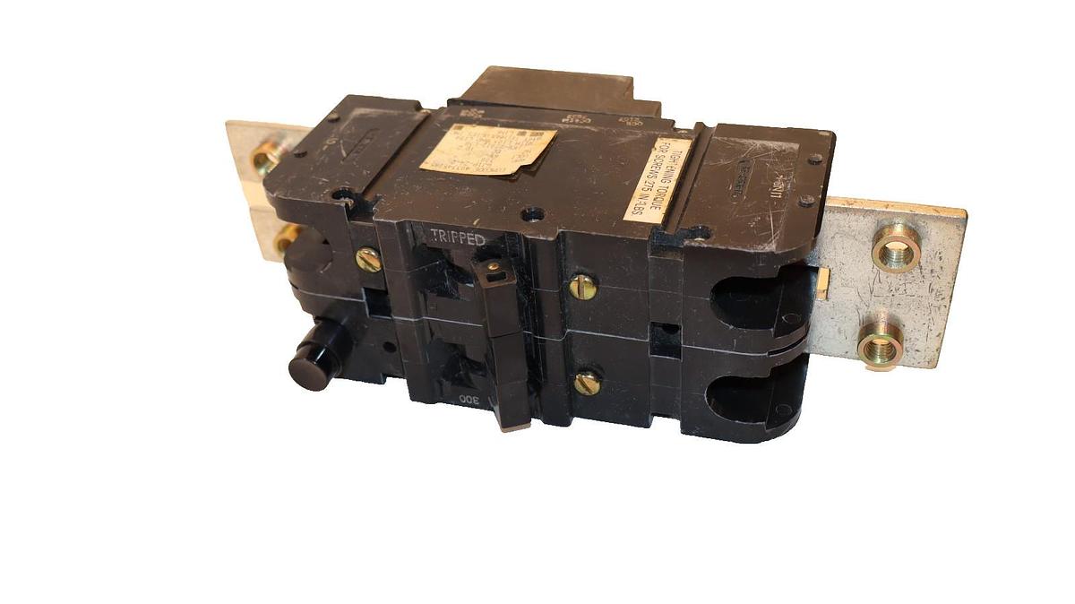 Used Heinemann 300A 300 Amp Circuit Breaker GJ1P-Z4-2-U 65VDC