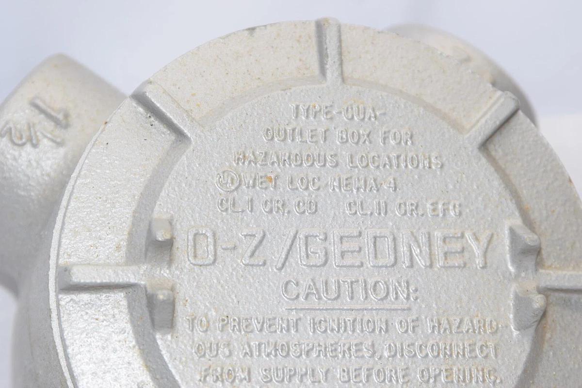 (NEW) O-Z / GEDNEY GUAX-150A  GUJX-150 CUA 1-1/2" CUA 4 Way Cond. Outlet Box