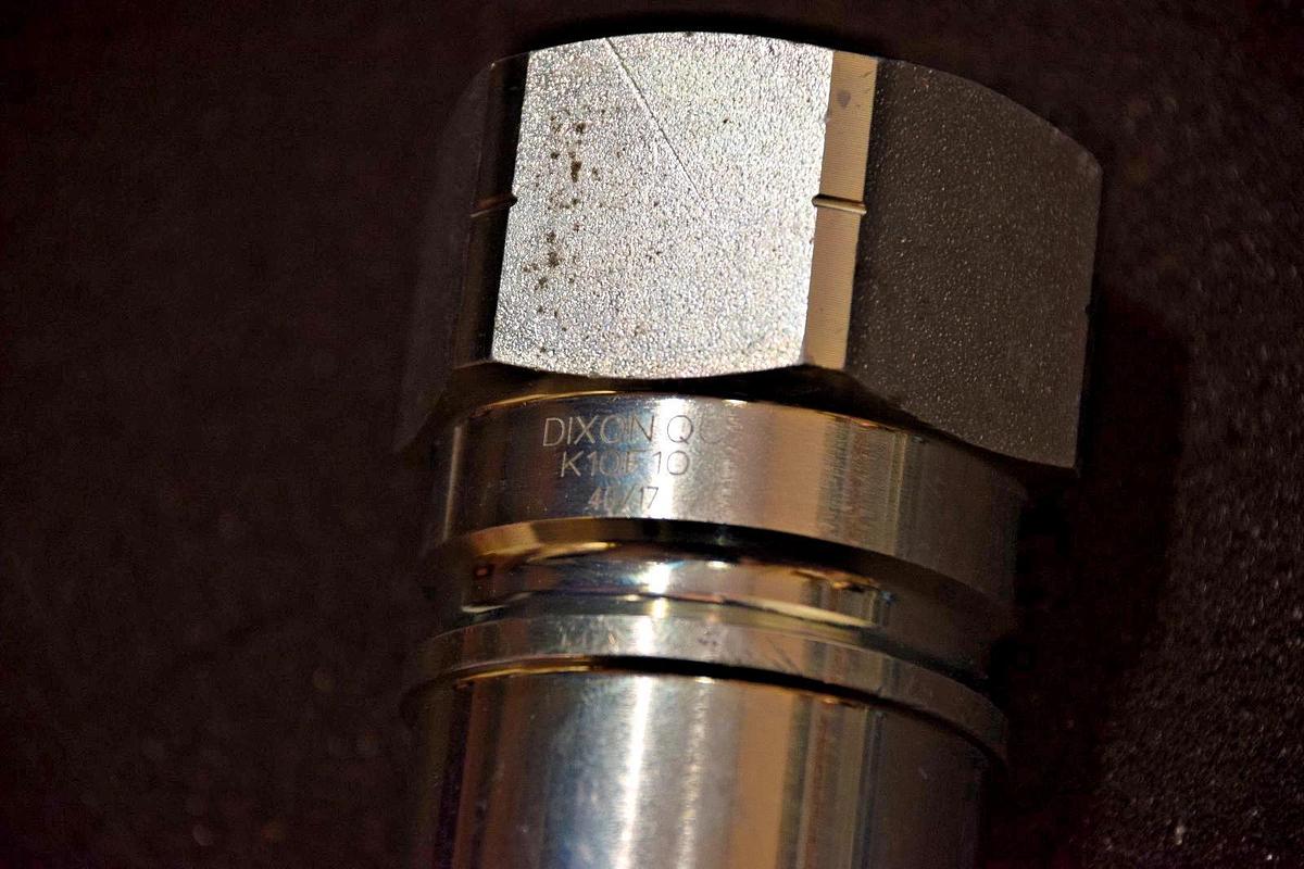 Dixon Male Coupling K10F10 K-Series 1-1/4" DQC ISO-A 5600 Female 1-1/4" NPTF New