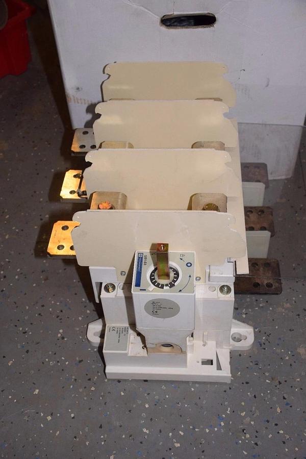 Telemecanique GS1TU3 Fuse block Disconnect Switch GS1 TU 3, (New)