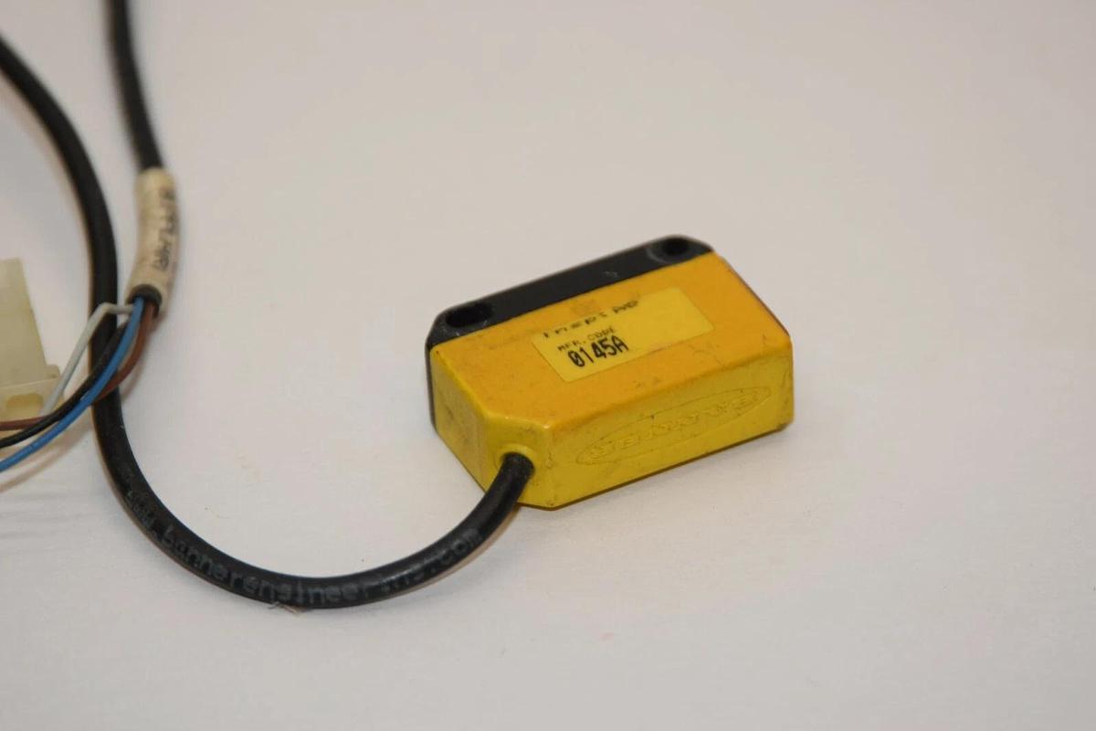 Used BANNER Q23SN6RQ-60233 150mA 10-30Vdc Sensor