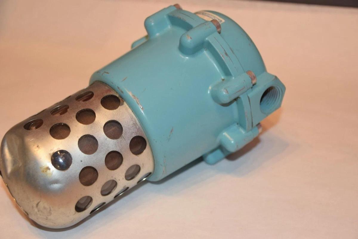 Used WILKERSON F21-04-000 F2104000 1/2" AIR FILTER