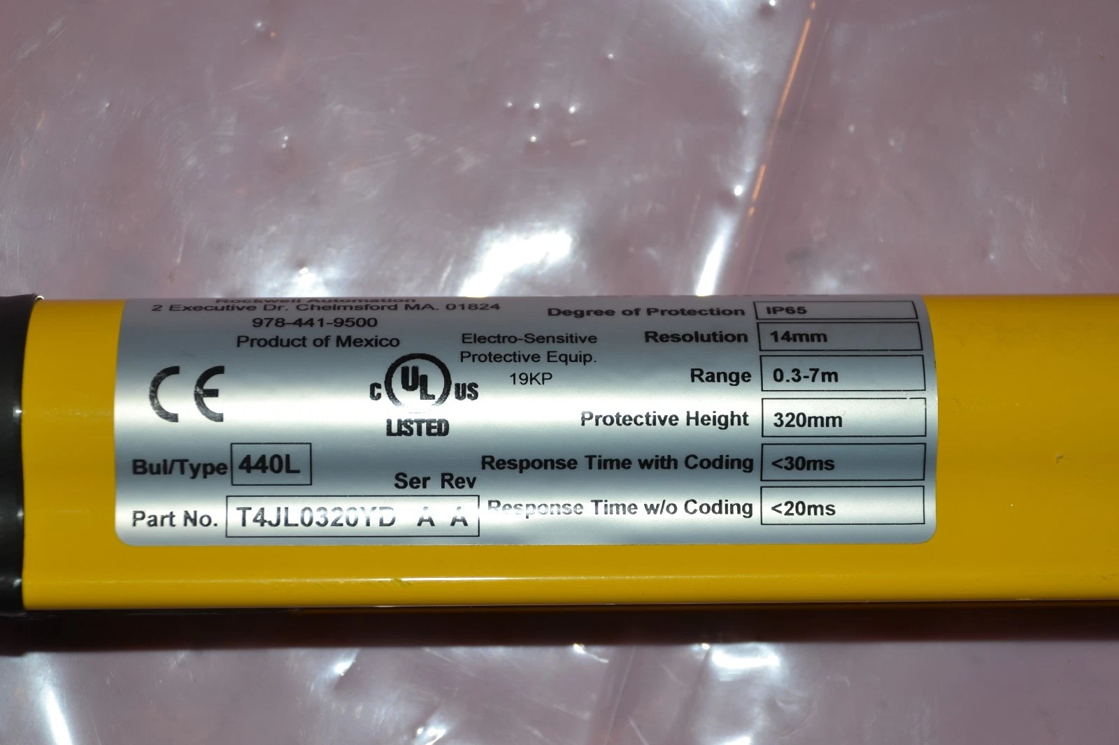 Used Allen-Bradley 440L-T4JL0320YD ser,A Safety Light Curtain 320mm 440L T4JL0320YD