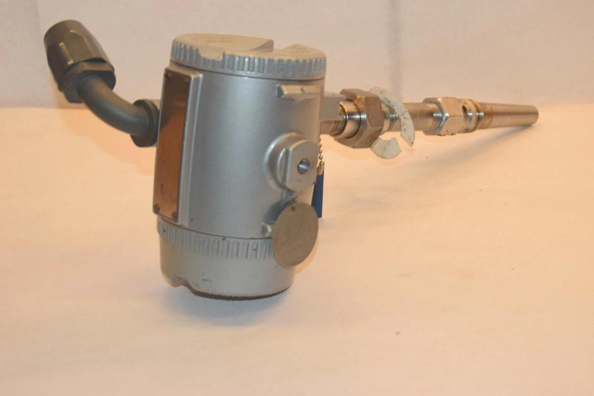 Used BAILEY FISCHER & PORTER EQS404A0 12-42Vdc 4-20mA Transmitter