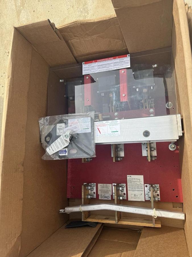 Eaton Bolted Pressure Contact Switch, 3PH 480V 1200 Amp, QA1233T480 1200A PQ123T