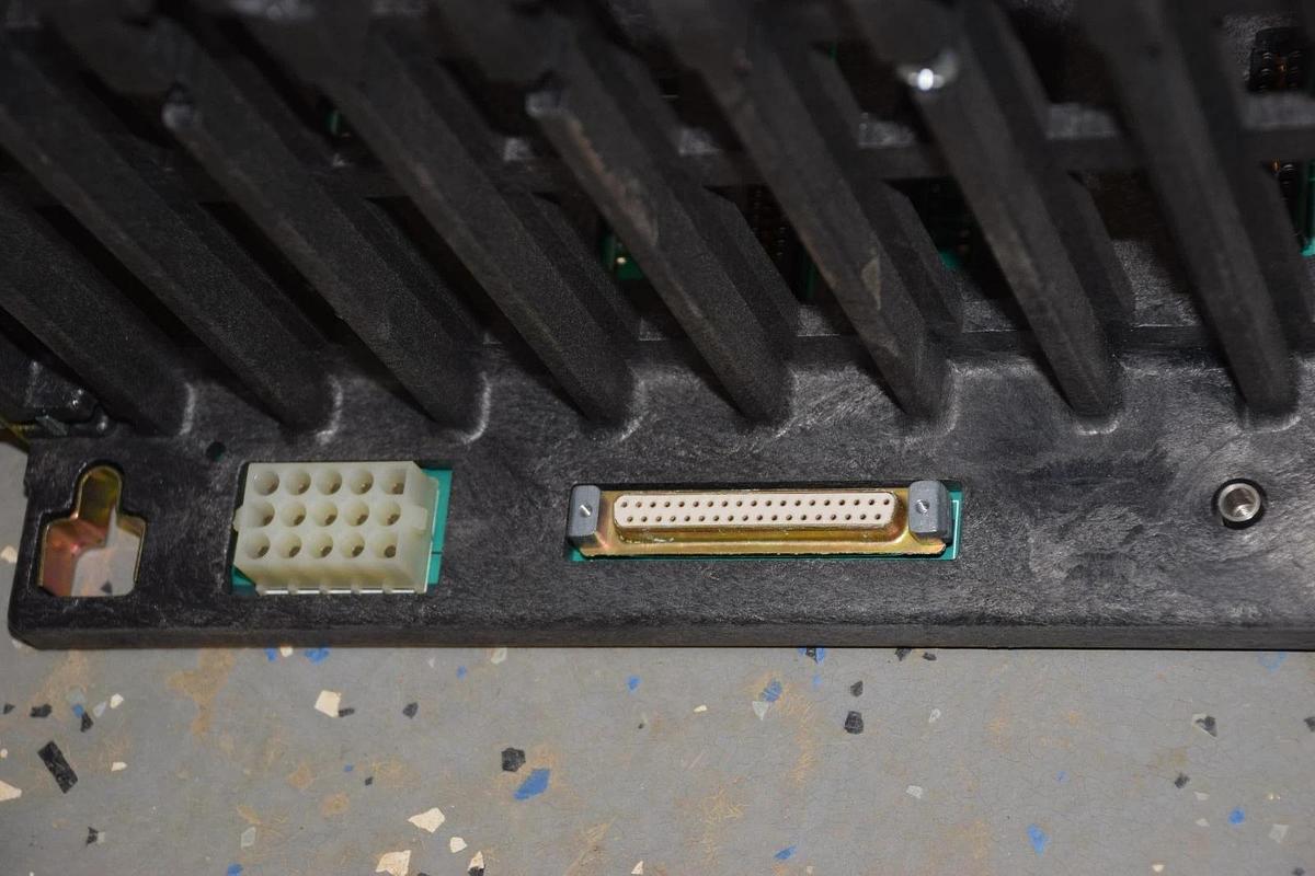 Used GOULD 800 SERIES AS-H827-103 AS H827-103 PRIMARY HOUSING 11 SLOT RACK