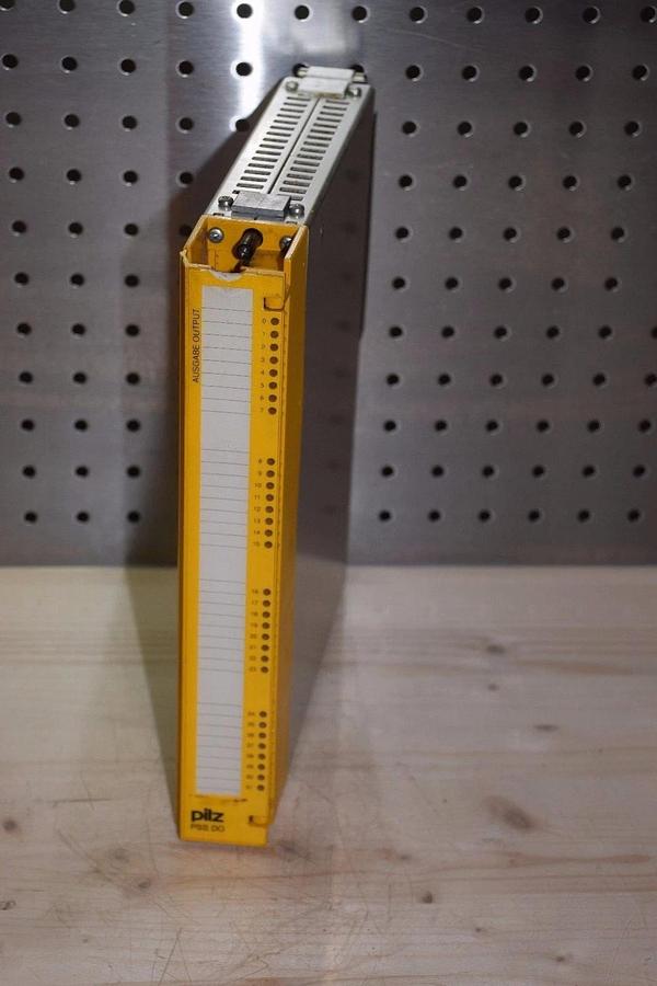 Used PILZ PSS DO 301110 1.2 1571 301110121571 3011101.21571 OUTPUT MODULE