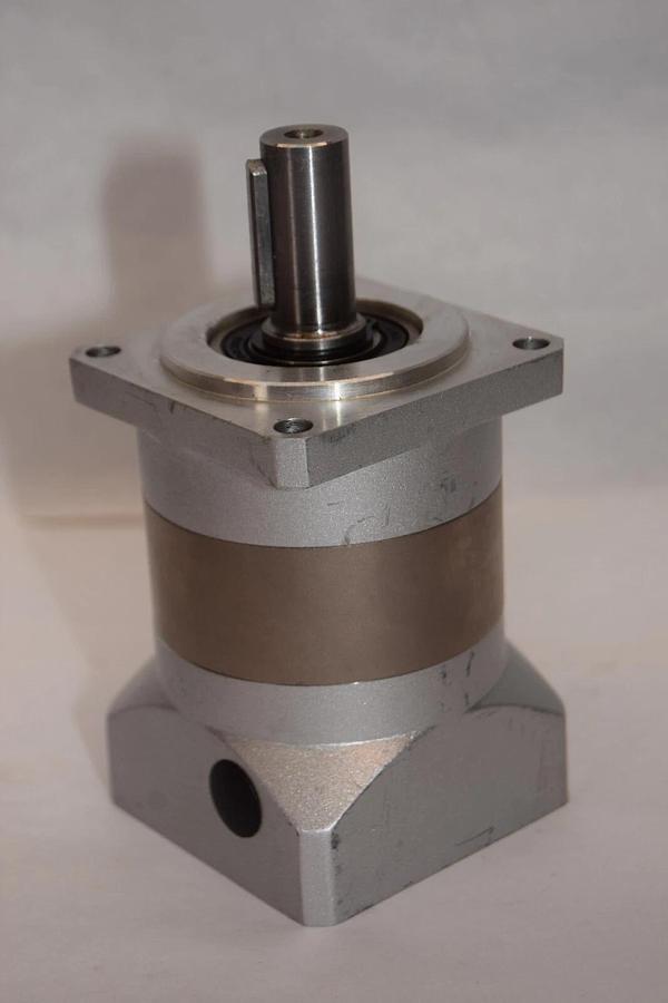 Used FENGXINJIDIAN PLF090-20 , 211028A0595 Planetary Gearbox