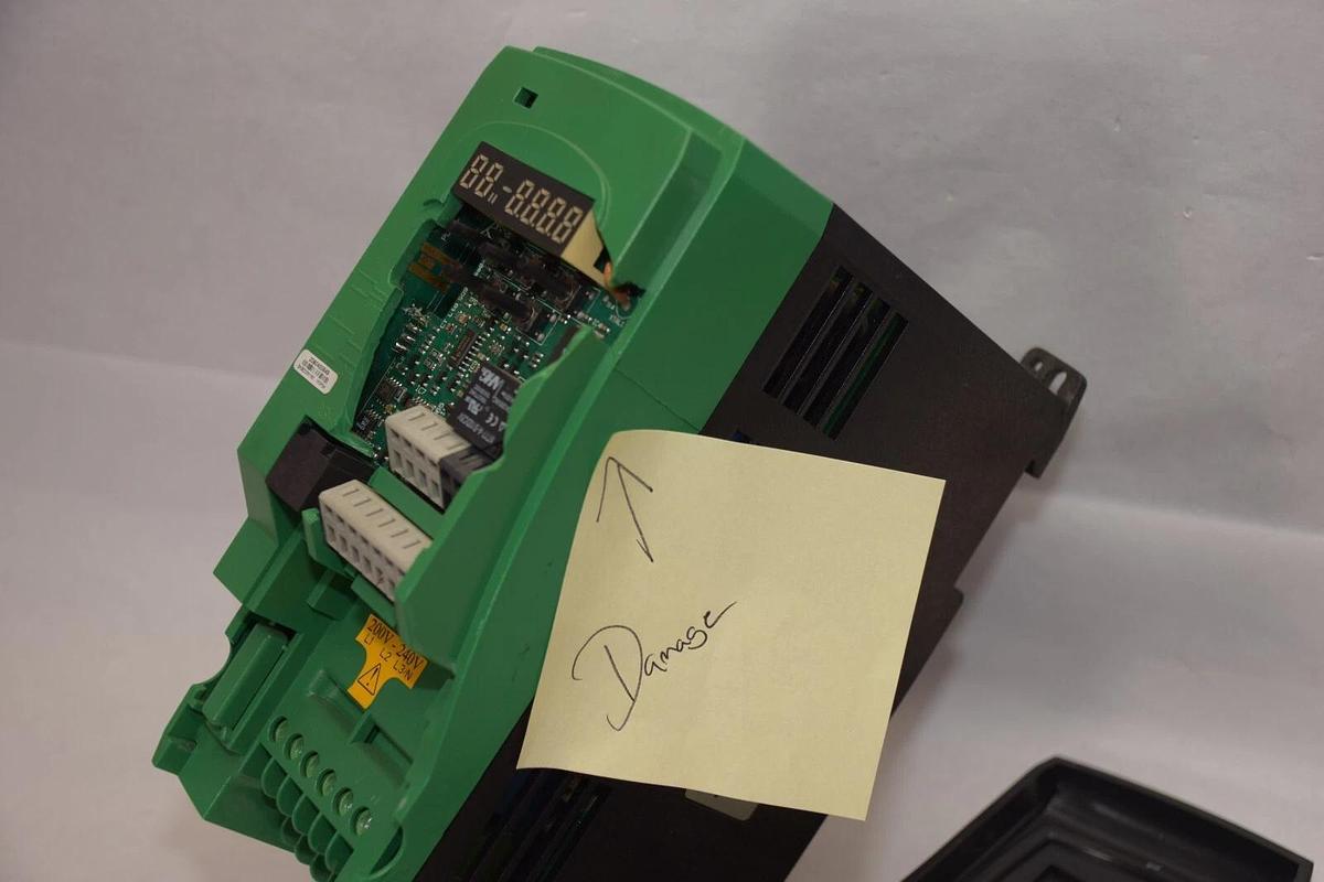 Used EMERSON SKBD200150 2.0Hp Commander SK AC Drive *Chipped*