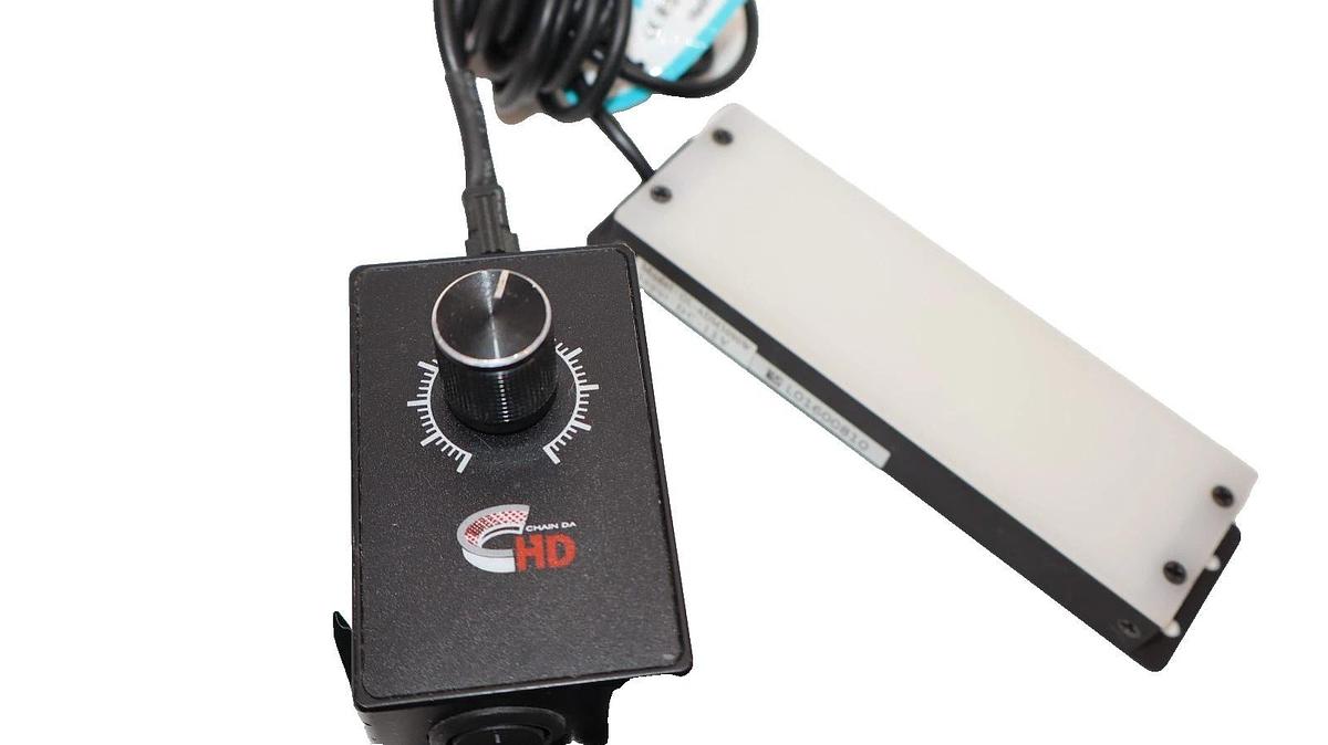 Used Chain DA Co. GL-ADM3090W 12Vdc Manual Control Station with Back-Light
