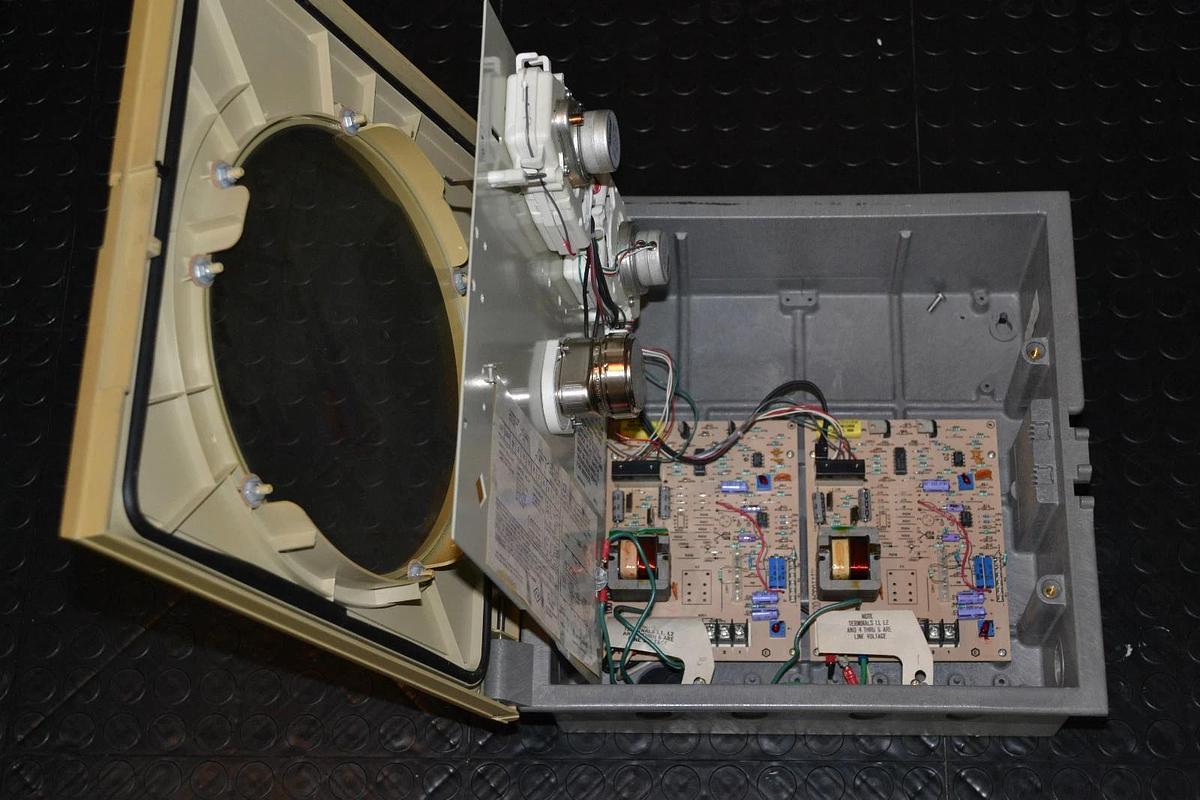 Used HONEYWELL HOTPACK DATA LOGGER CHART RECORDER AR11BMS1005 120 V 26 VA