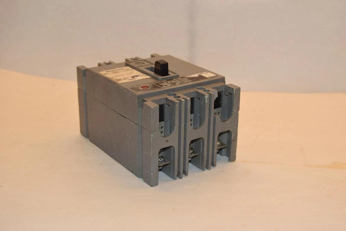 Used Westinghouse HFB3022ML Circuit Breaker 3 Pole 3A 3 Amp A 600Vac