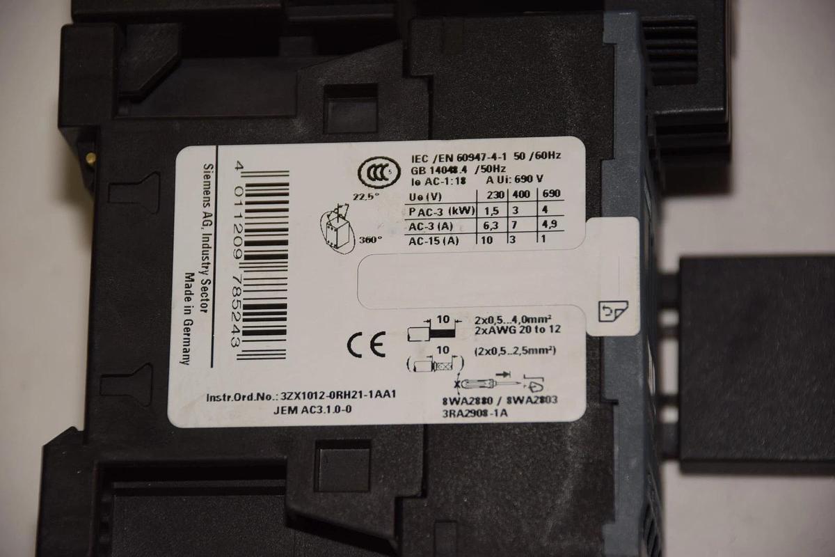 Used SIEMENS SIRIUS 3RT2015-2BB41 24V DC CONTACTOR