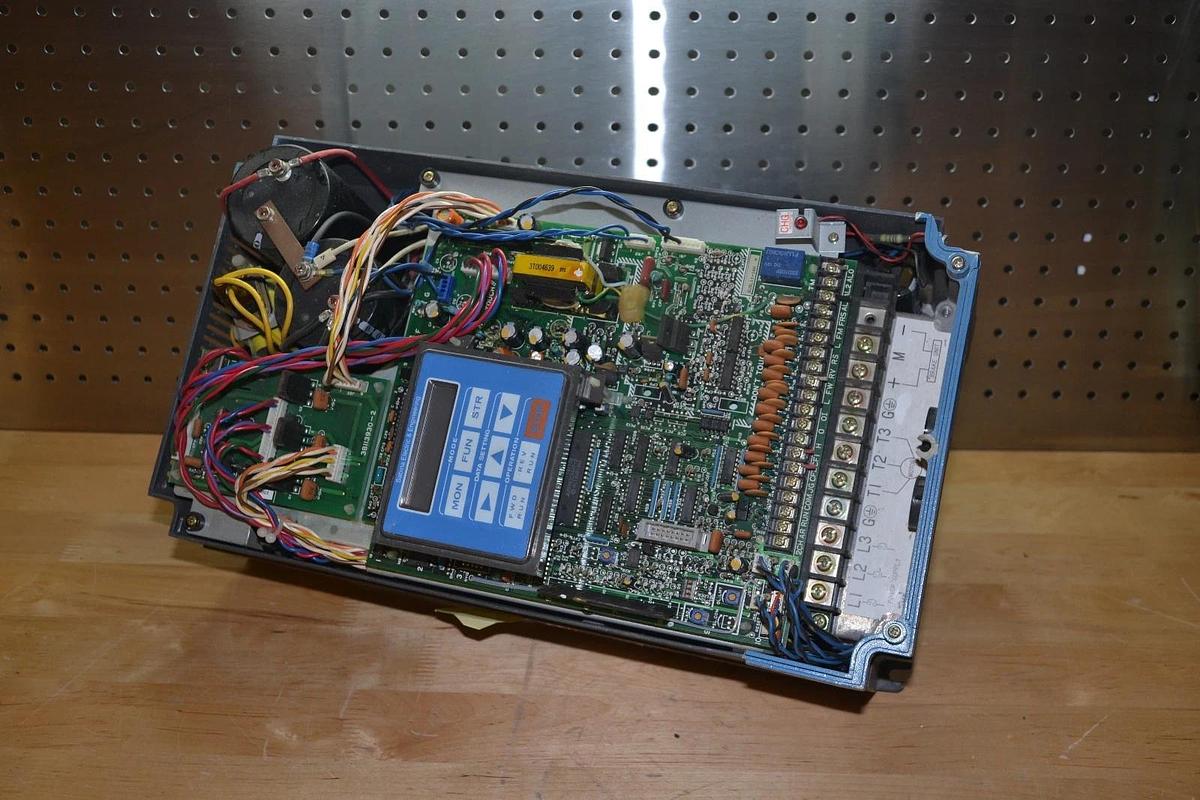 Used SABINA ELECTRIC D9558-140010 D9558140010 AC Drive