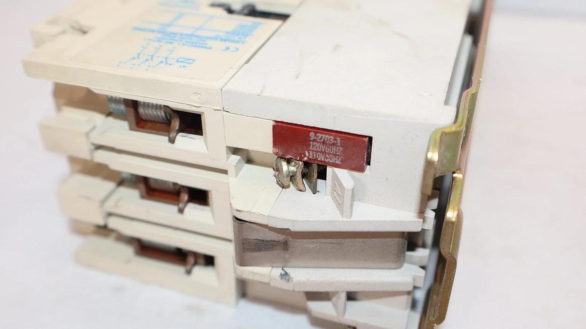 Used Cutler-Hammer Eaton Starter CE15HN3 C306GN3 660V 60A 60 Amp 120v Coil H2014B
