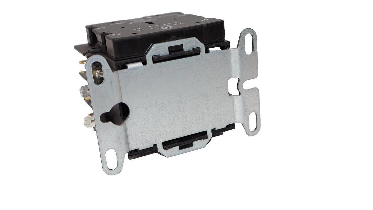 Used LEIBERT / HOMER 123273P1 , XMC0-253-EBBC01P 24Vac 3P Contactor