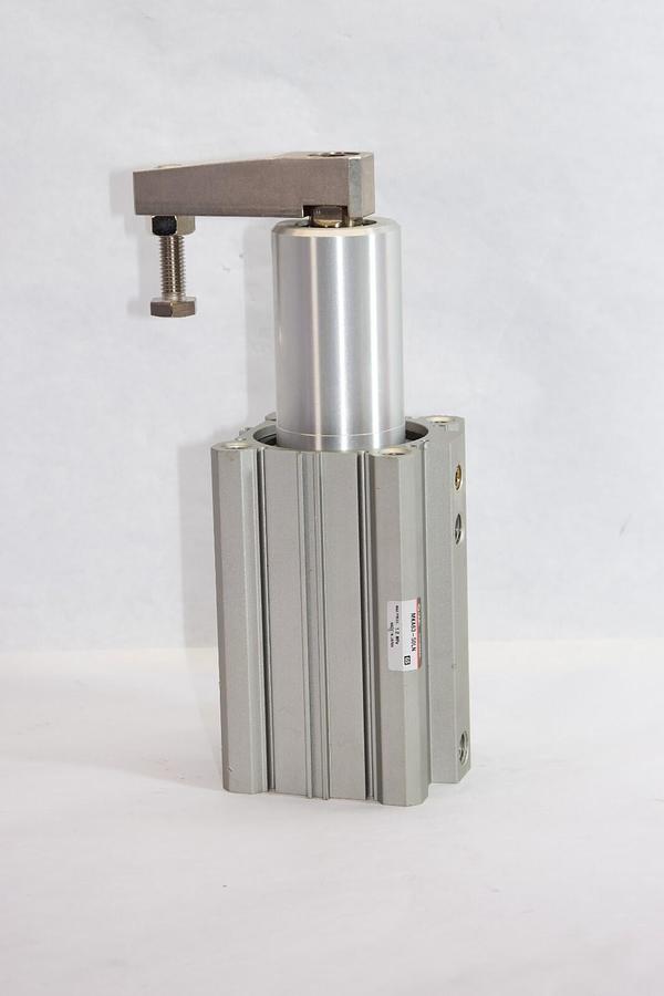 (NEW) SMC MKA63-50LN , MKA6350LN 1.0MPa Rotary Clamp Cylinder