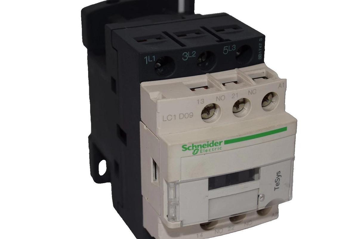 Used SCHNEIDER ELECTRIC LC1 D09 , LC1D09 220V Contactor