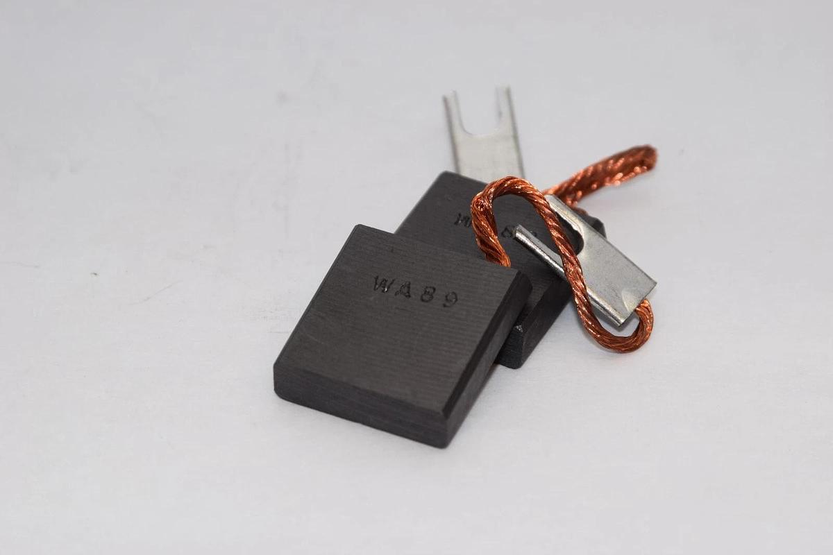 WA89 Carbon Motor Brush Brushes WA 89 1" x 1/4" (NEW - Lot 4)