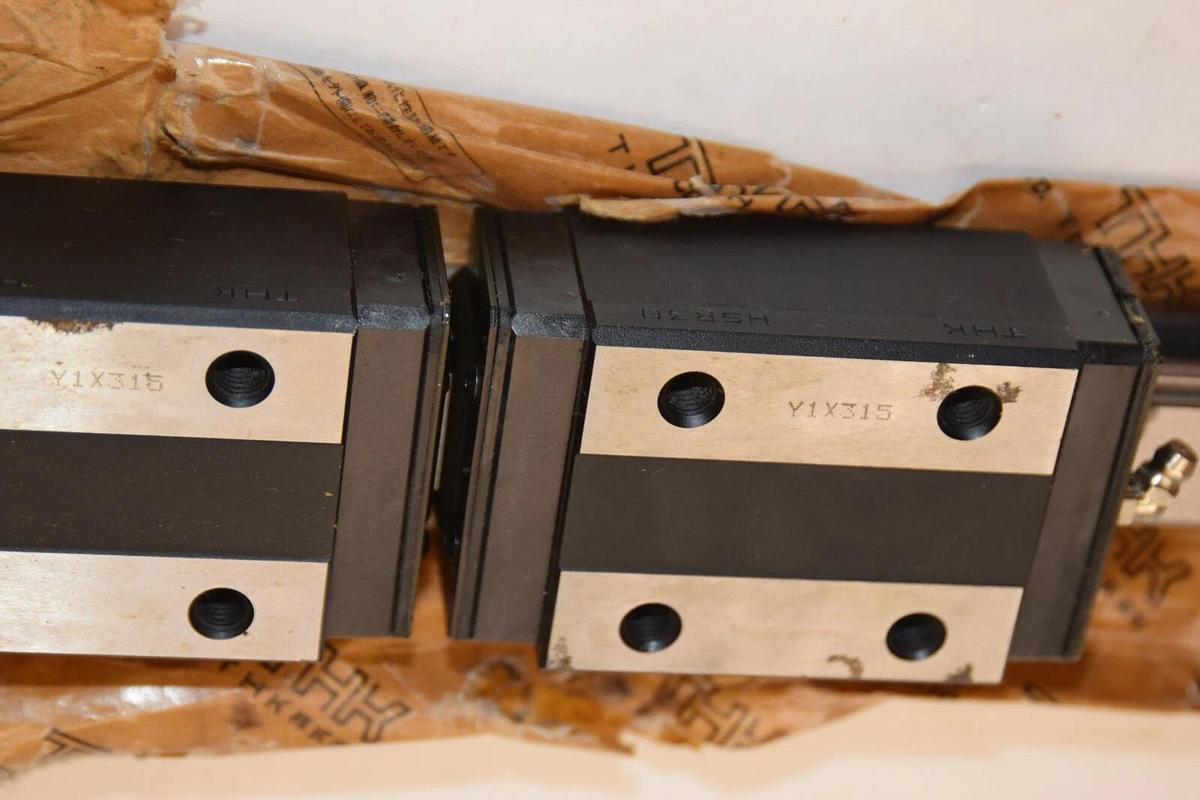 (NEW) THK HSR30R2ZZC0-680L-II 680mm Length 30mm Bar Width Linear Guide