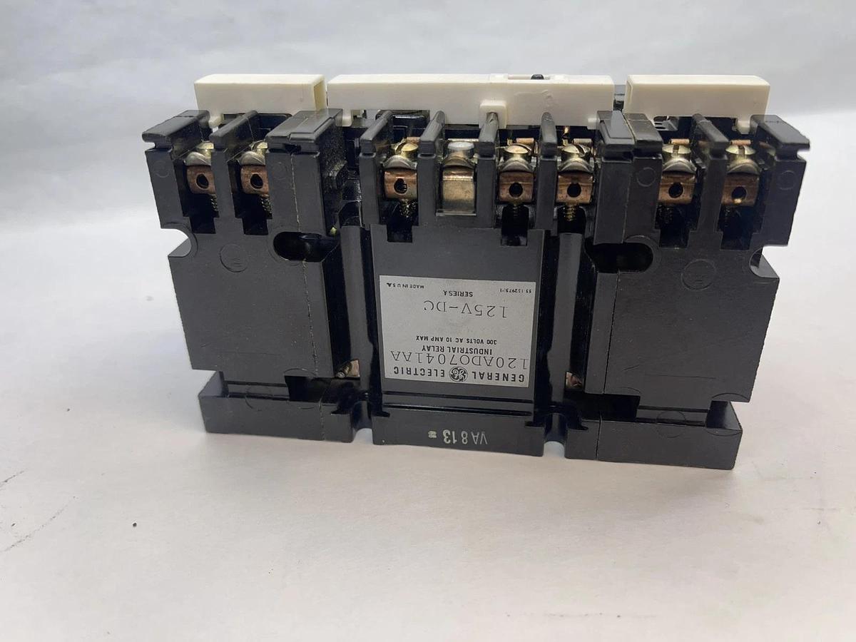 GENERAL ELECTRIC GE INDUSTRIAL RELAY 120AD07041AA 125 V 125V NEW