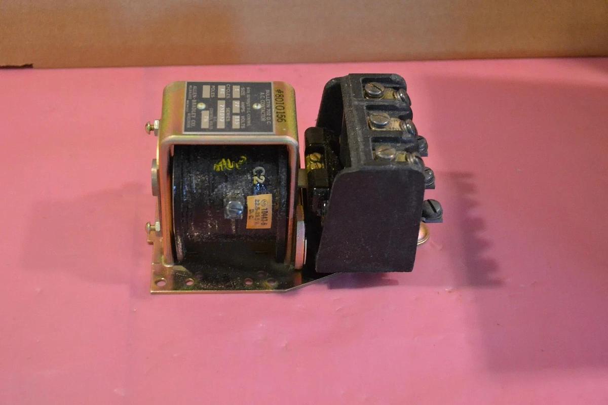 ALLEN BRADLEY CONTACTOR BULLETIN 702 D.C. SIZE 1 22A 115V AC CYCLES NEW