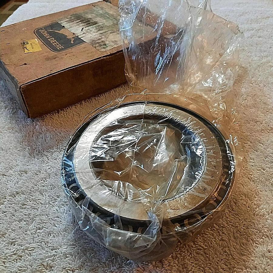 JOHN DEERE, NOS, JD8956, CONE ROLLER BEARINGS FOR MAIN BEARING SET, 596