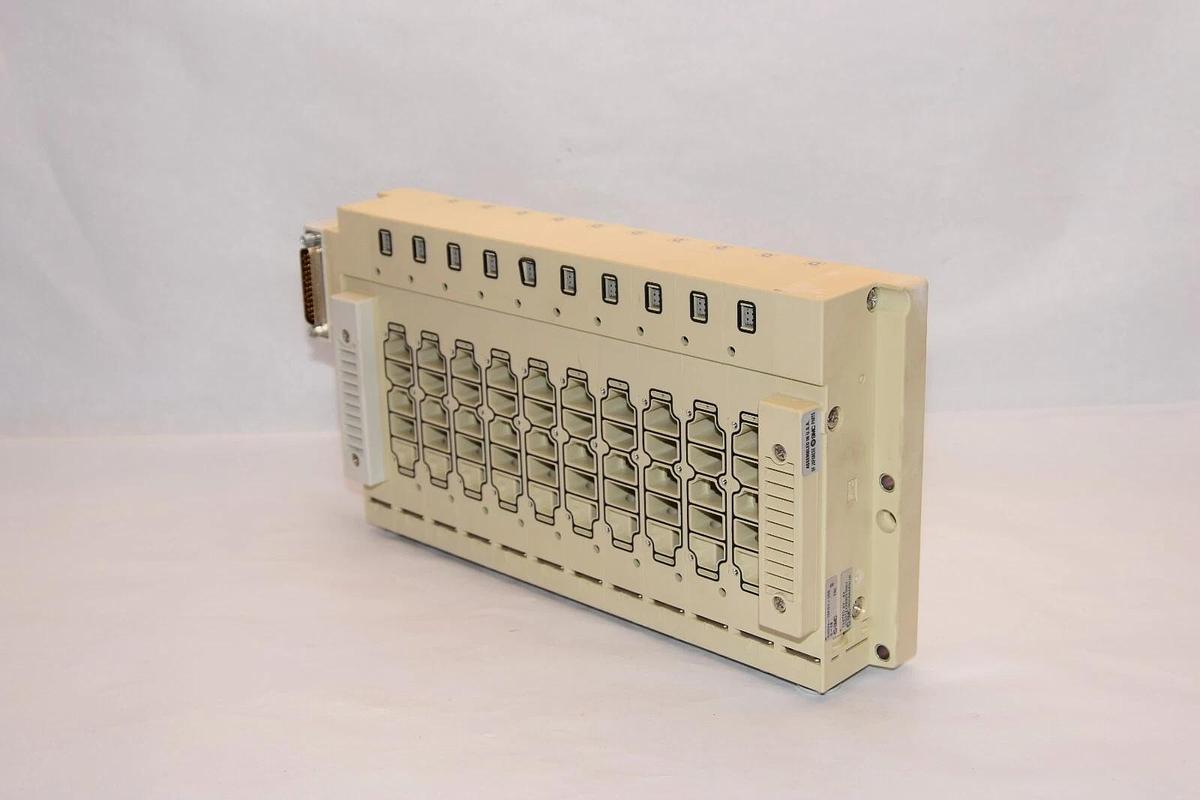 (NEW) SMC SS5V4-10FD1-10B-S-C8 Solenoid Valve Manifold