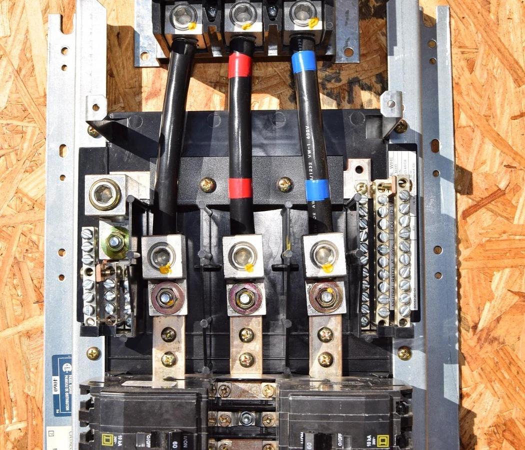 Used Square D 42 Circ 225A Main Lug Panelboard Interior NQOM442L225CNLB 150A main 3ph
