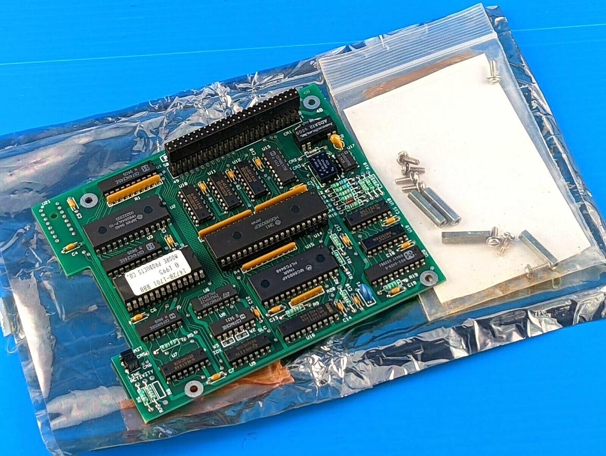 Used MOORE LCM LINK CONVERTER 24 VDC LCM/RSA85/RS232/24V RSA85 RS232 DIN