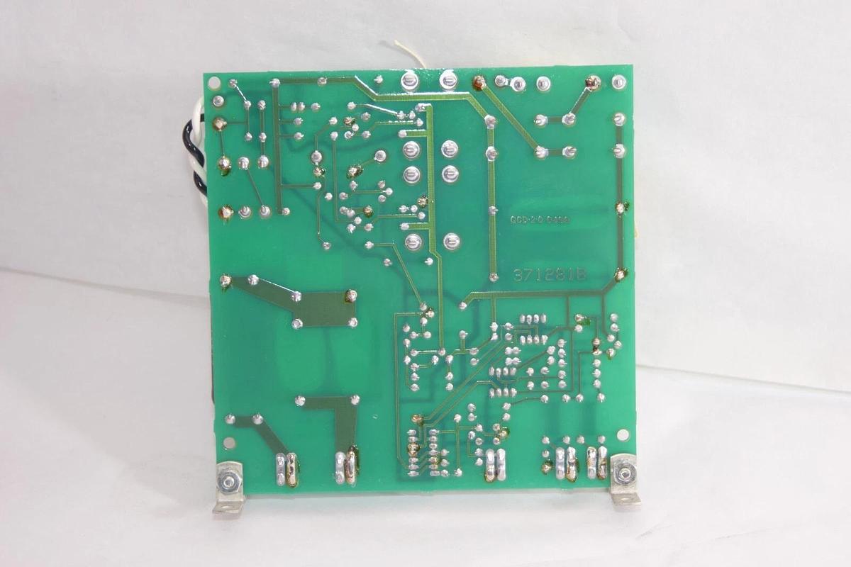 Used 362605.01 Rev K , QCD-2-0 0499 , 371281B Base Drive Module Board