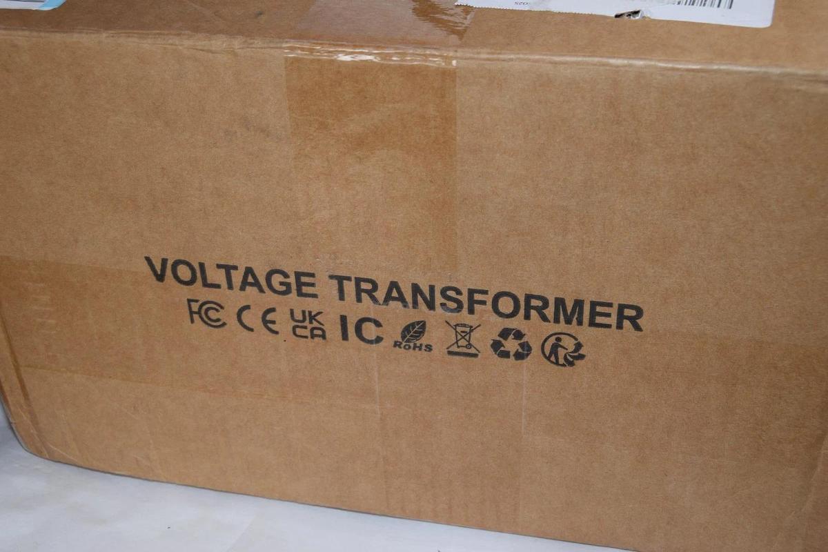 Lvyuan VTUS-EU5000 , VTUSEU5000 110-120V Step up & Down Voltage Transformer -New